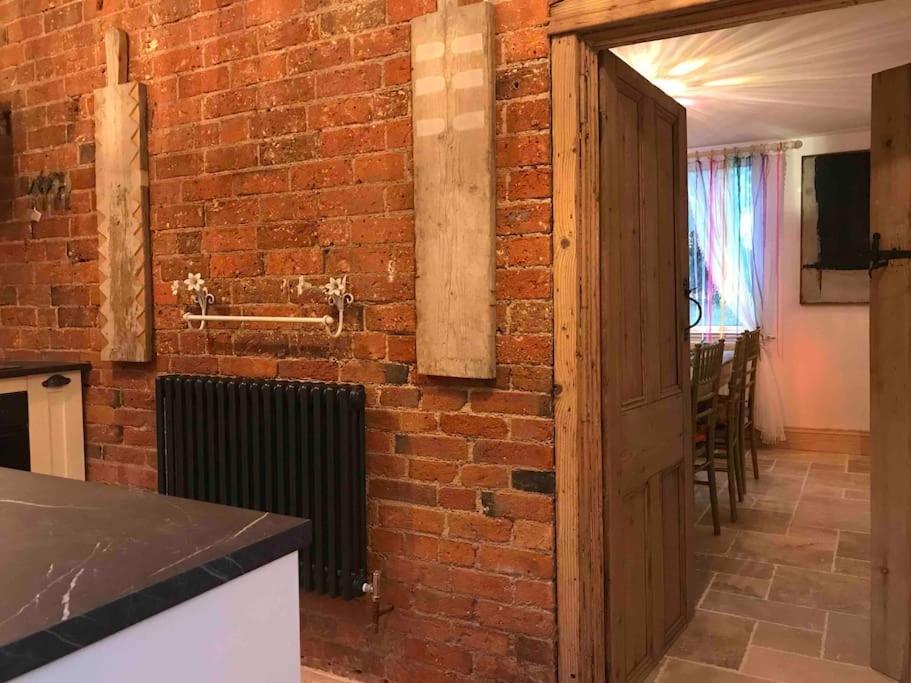 Priory Meadow Cottage Long Bennington Bagian luar foto