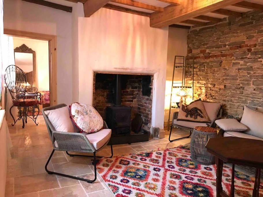 Priory Meadow Cottage Long Bennington Bagian luar foto